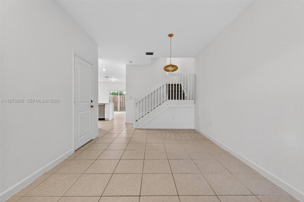 Townhouse for rent at 2662 SE 10th St, Homestead, FL 33035