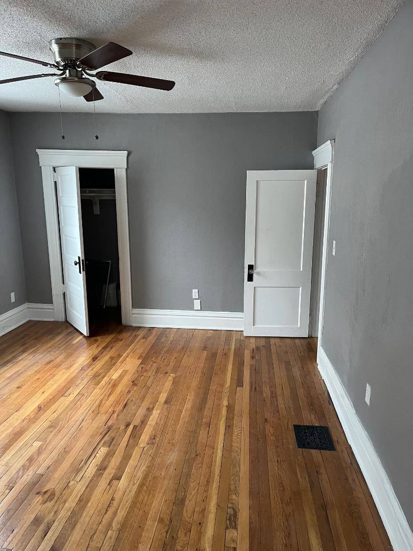 Apartment for rent at 4105 Oak St, Kansas City, MO 64105