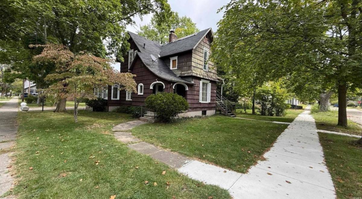 Apartment for rent at 920 Fulton St #LEVEL, Elkhart, IN 46514
