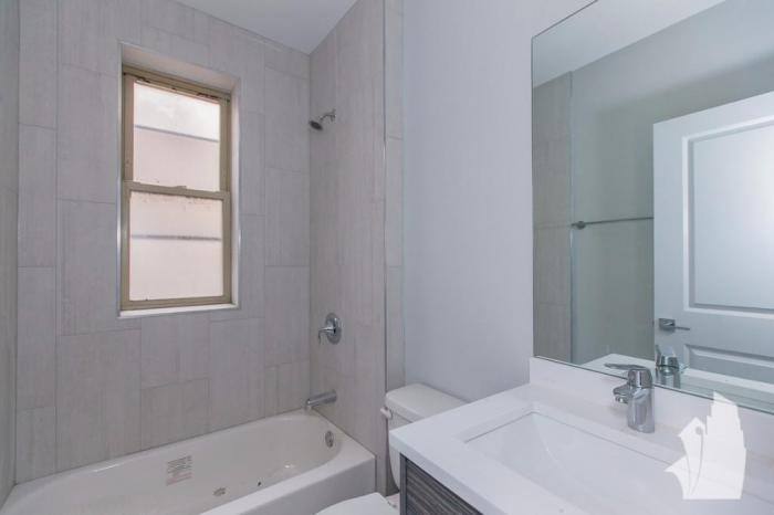 Apartment for rent at 3915 N Janssen #1W, Chicago, IL 60613