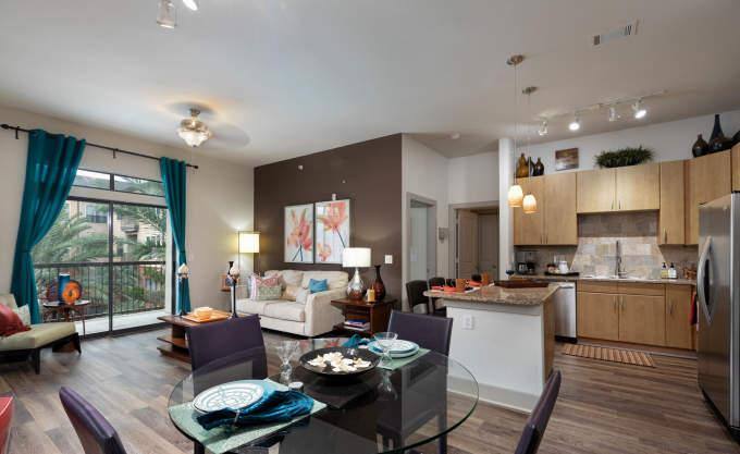 Apartment for rent at 2727 W 18th St, Houston, TX 77008