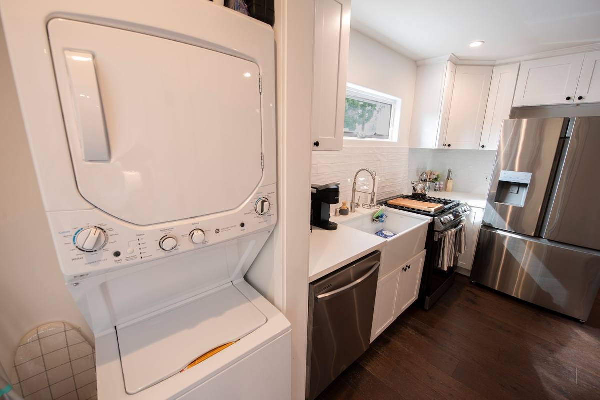 Apartment for rent at 3206 Gracia St, Los Angeles, CA 90039