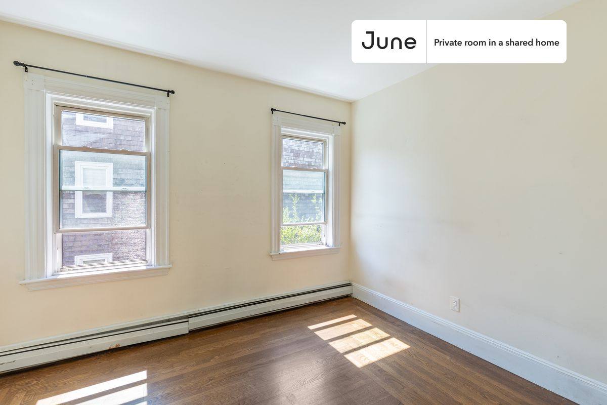 Apartment for rent at 106 Buttonwood St #A, Dorchester, MA 02125