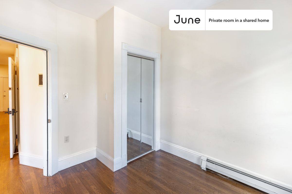 Apartment for rent at 106 Buttonwood St #C, Dorchester, MA 02125