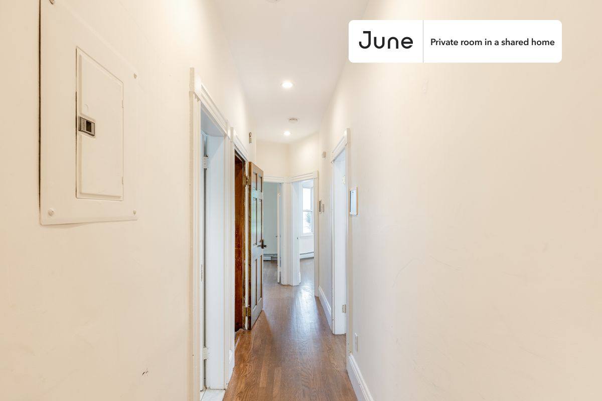 Apartment for rent at 106 Buttonwood St #C, Dorchester, MA 02125