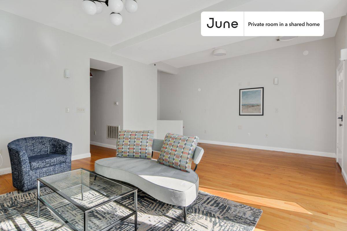 Apartment for rent at 48 Dudley St E, Roxbury, MA 02119