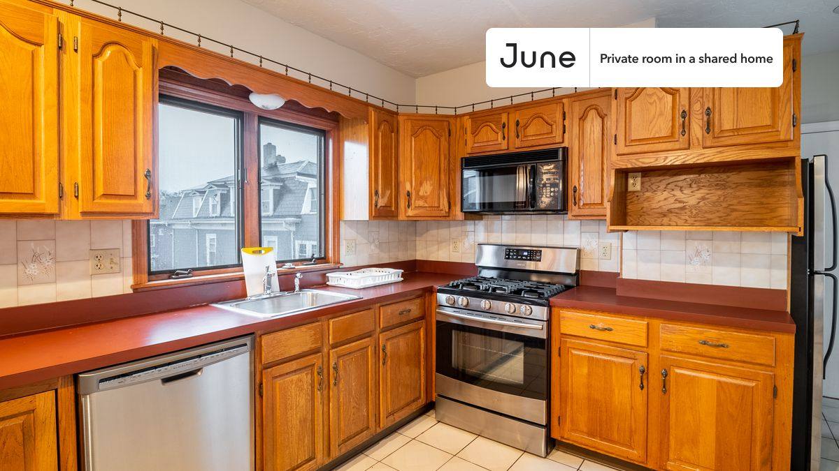 Apartment for rent at 88 Glen St #C, Somerville, MA 02145