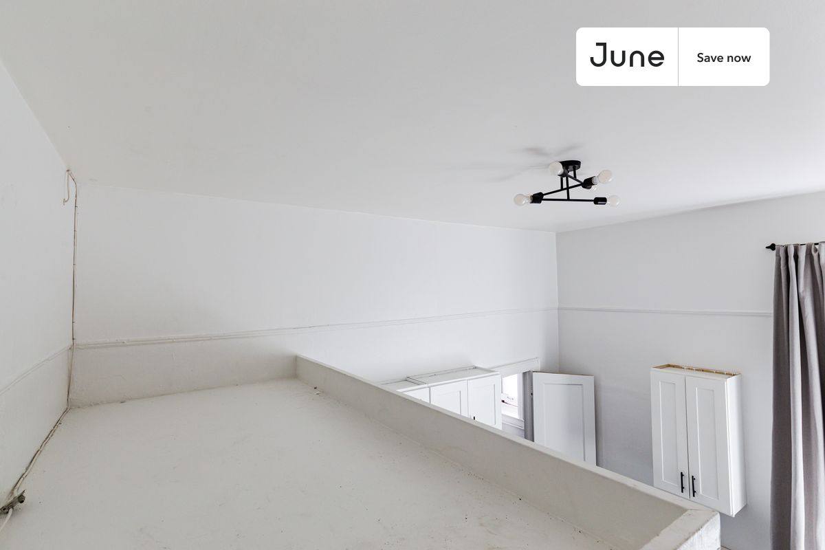 Apartment for rent at 211 Lafayette Ave #5, Brooklyn, NY 11238