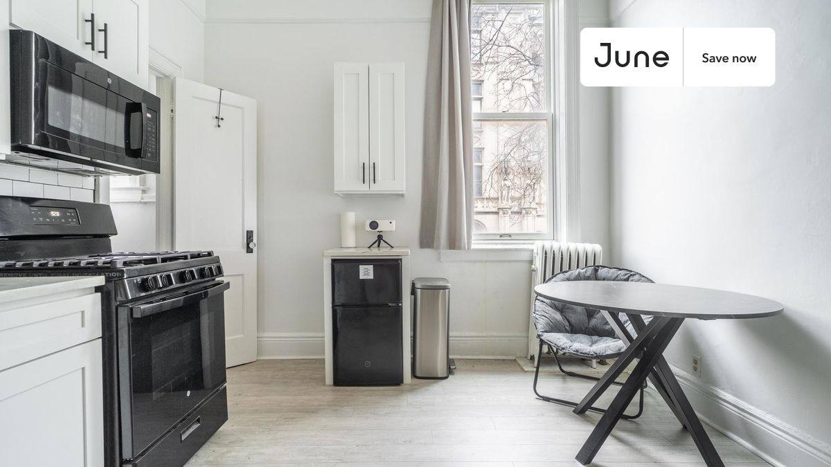 Apartment for rent at 211 Lafayette Ave #5, Brooklyn, NY 11238
