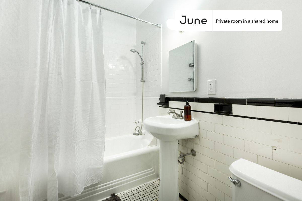 Apartment for rent at 3618 Warren St NW E, Washington, DC 20008