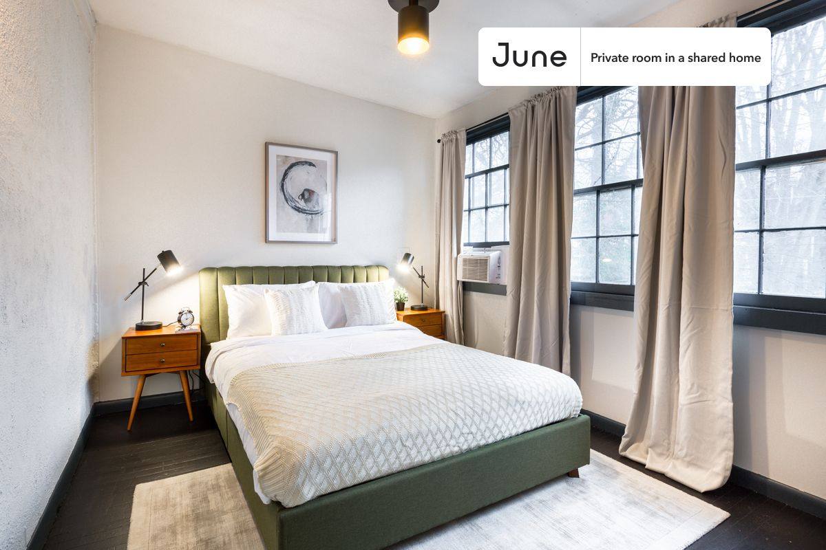 Apartment for rent at 3618 Warren St NW E, Washington, DC 20008