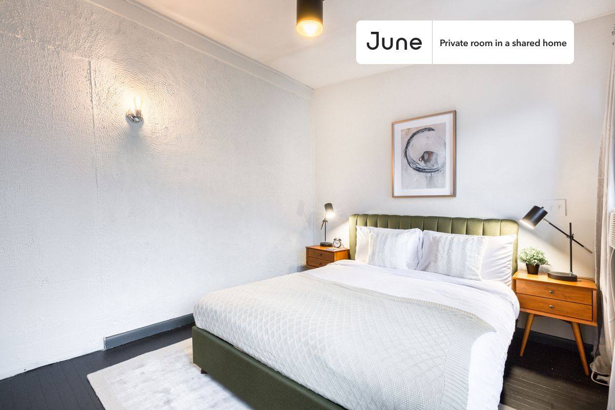 Apartment for rent at 3618 Warren St NW E, Washington, DC 20008