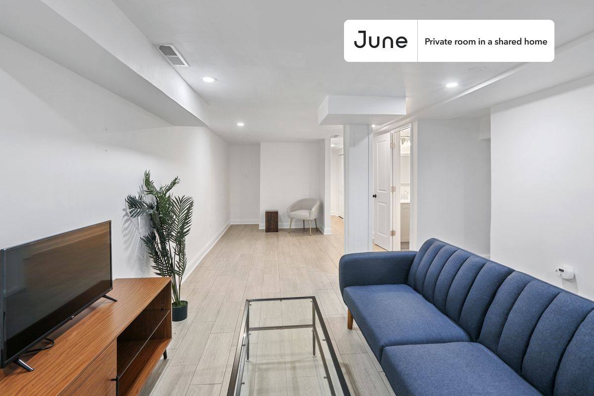 Apartment for rent at 529 42nd St NE E, Washington, DC 20019