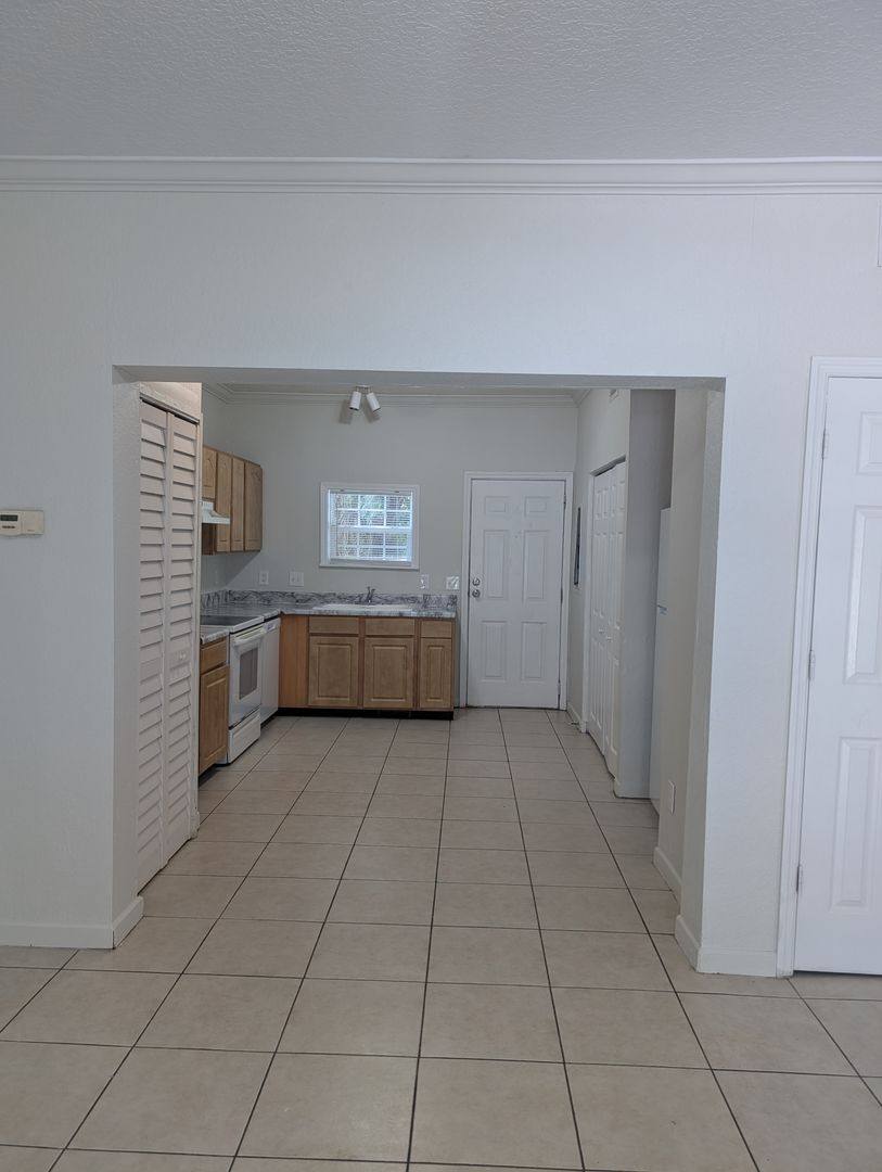 Apartment for rent at 114 Cedar St, Saint Augustine, FL 32084