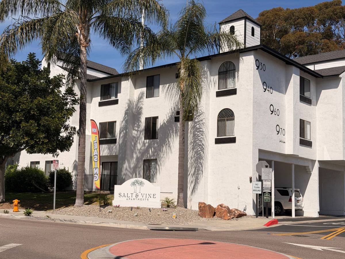 Apartment for rent at 960 Vine St, Oceanside, CA 92054