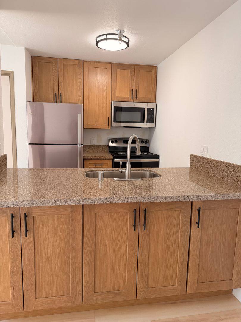 Apartment for rent at 960 Vine St, Oceanside, CA 92054