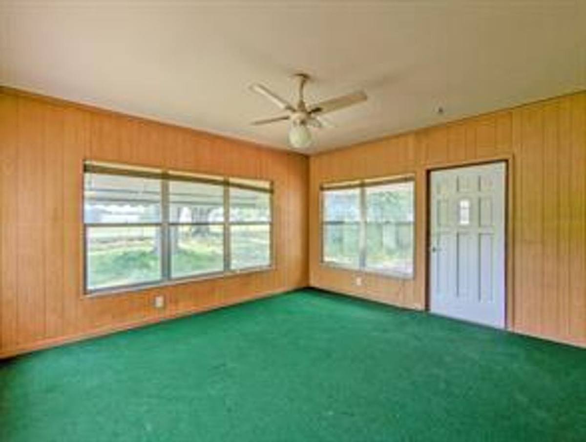 House for rent at 18110 Dorman Rd, Lithia, FL 33547