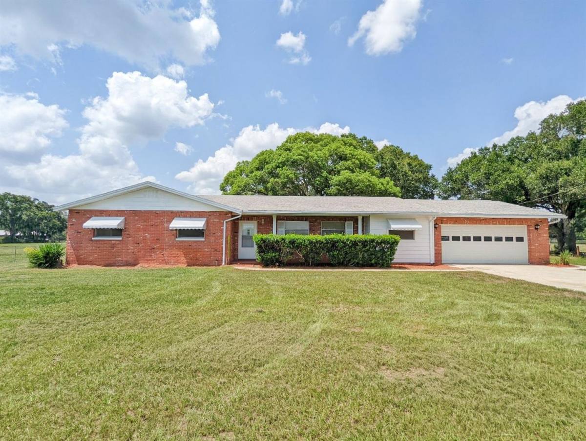 House for rent at 18110 Dorman Rd, Lithia, FL 33547