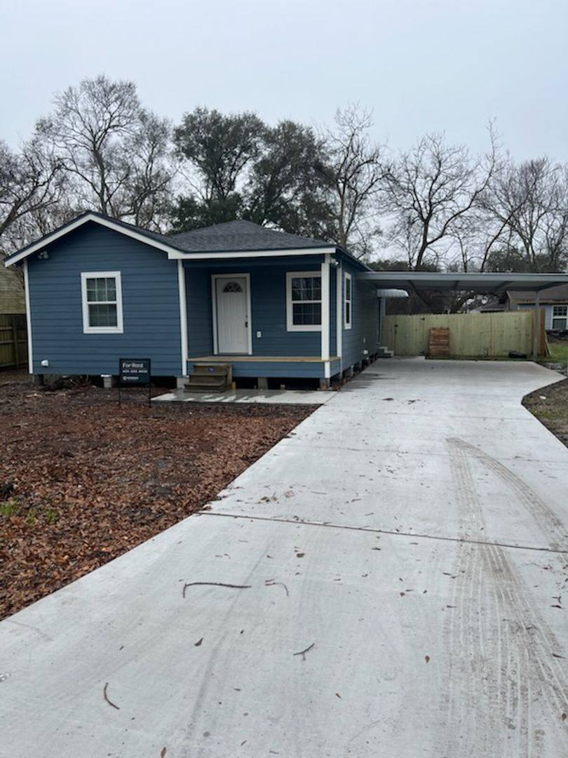 House for rent at 319 N 23rd St, Nederland, TX 77627