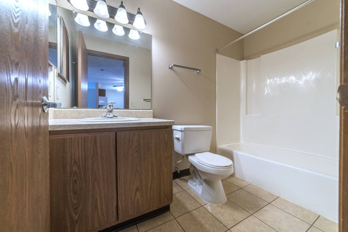 Apartment for rent at 807 N Cleveland Ave, Sioux Falls, SD 57103