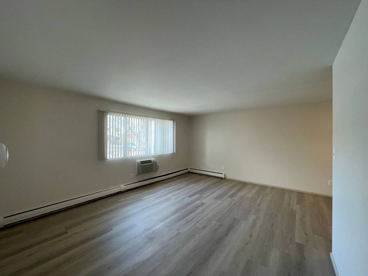 Apartment for rent at 113 S Platten St, Green Bay, WI 54303