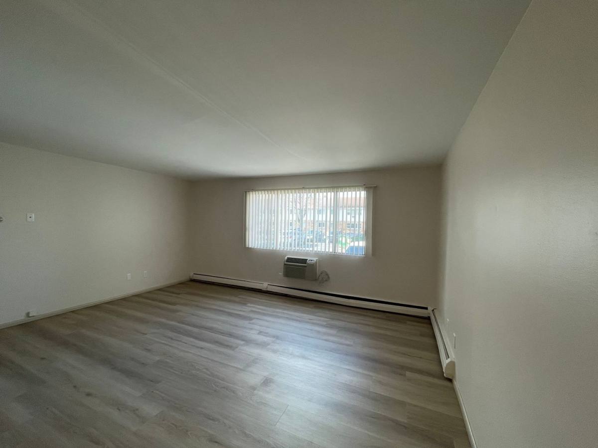 Apartment for rent at 113 S Platten St, Green Bay, WI 54303
