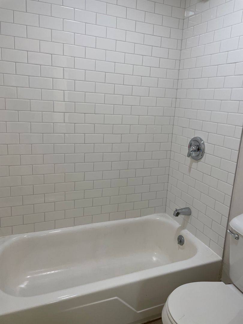 Apartment for rent at 113 S Platten St, Green Bay, WI 54303