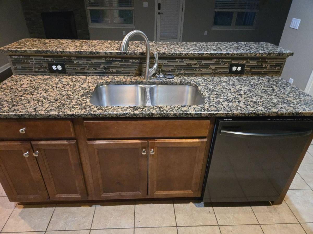 Townhouse for rent at 163 Sunset Lane, Woodstock, GA 30189