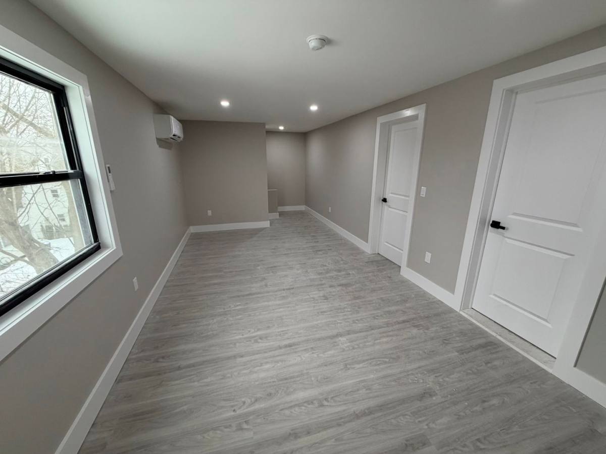 Apartment for rent at 194 N Lake Ave, Albany, NY 12206