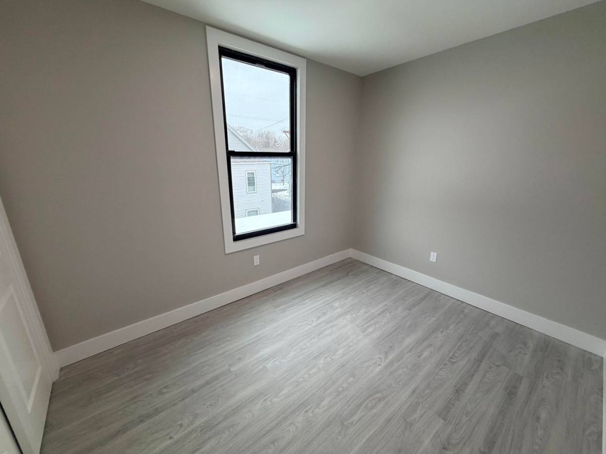 Apartment for rent at 194 N Lake Ave, Albany, NY 12206