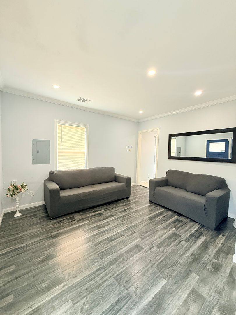 Apartment for rent at 939 - 941 Bayonne St, Dallas, TX 75212