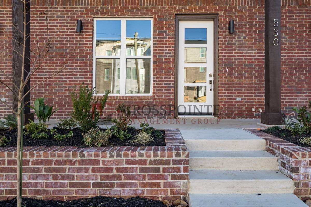 Townhouse for rent at 556 W Erwin, Tyler, TX 75702