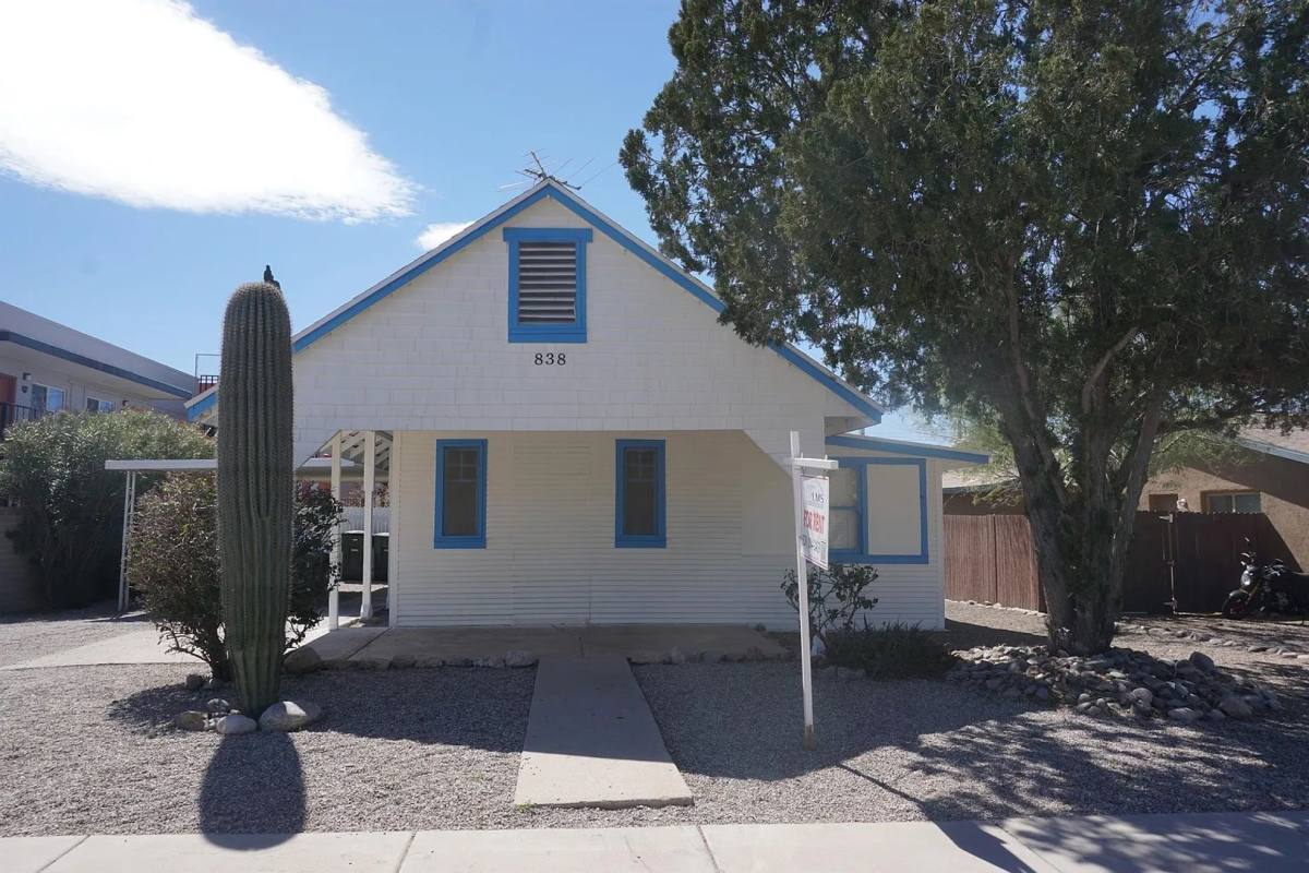Apartment for rent at 838 E Adams St, Tucson, AZ 85719