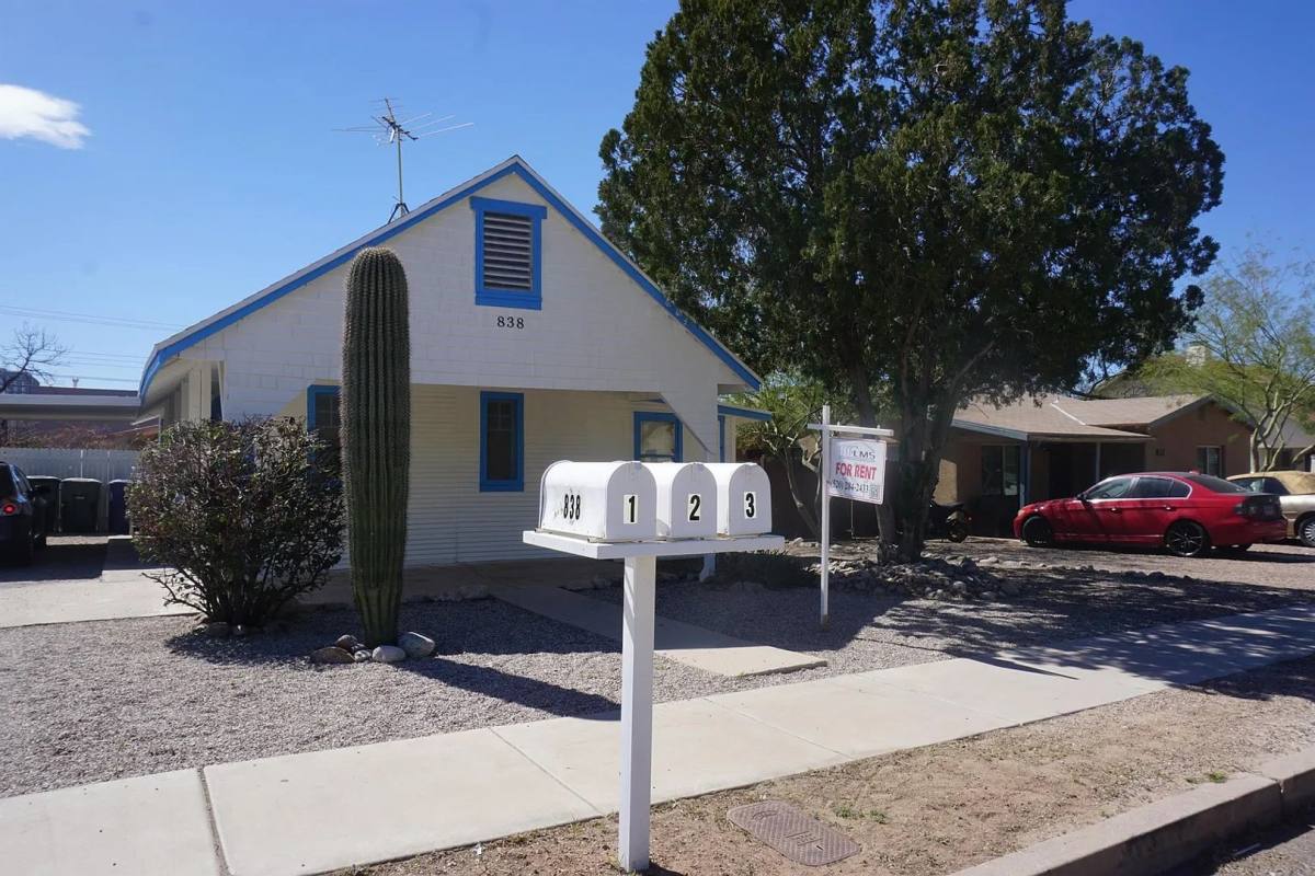 Apartment for rent at 838 E Adams St, Tucson, AZ 85719