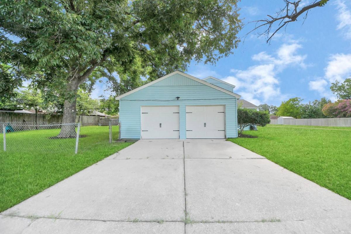 House for rent at 2513 Leslie St, Pasadena, TX 77502
