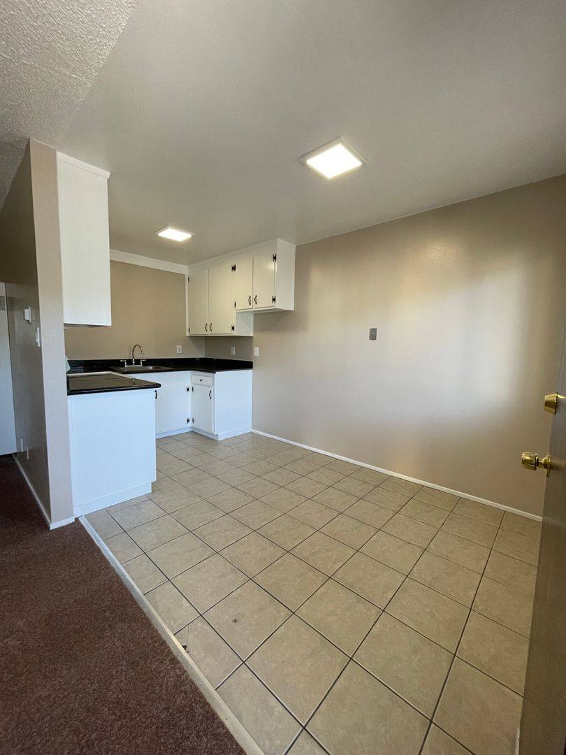 Apartment for rent at 3814 39th Ave, Oakland, CA 94619