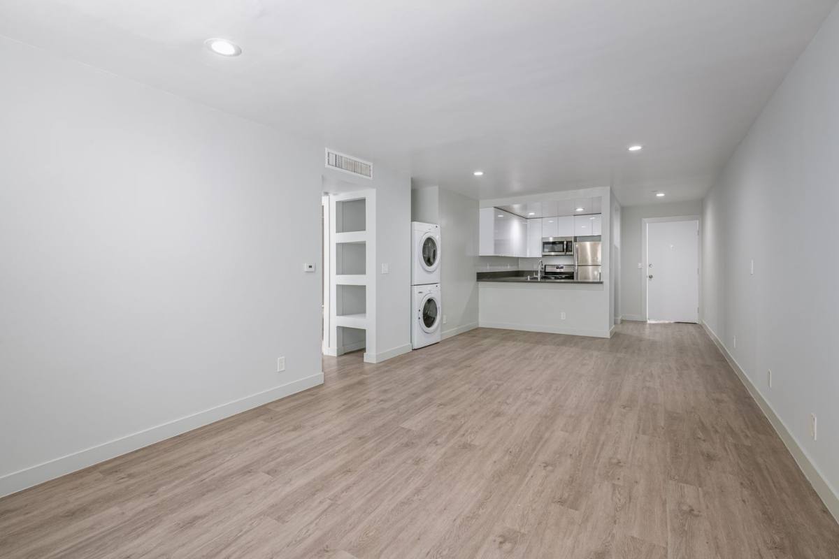 Apartment for rent at 1535 N Kenmore Ave, Los Angeles, CA 90027