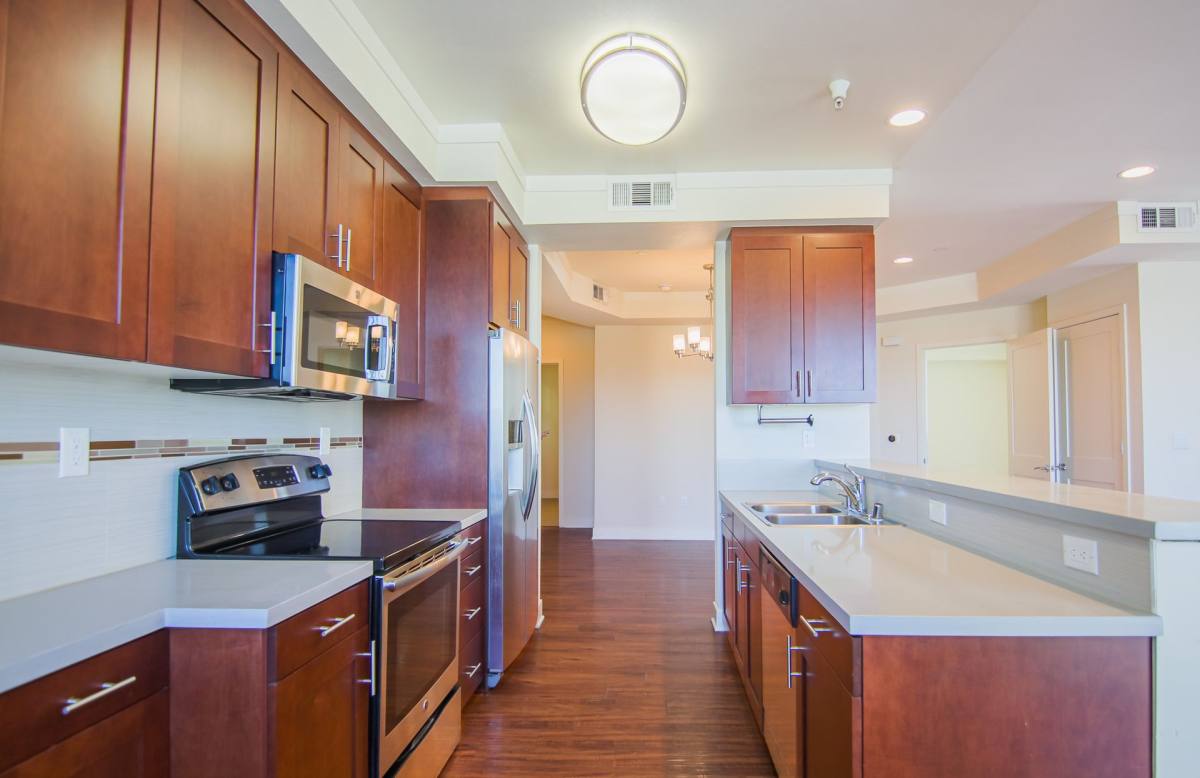Apartment for rent at 15210 Ventura Blvd, Sherman Oaks, CA 91403