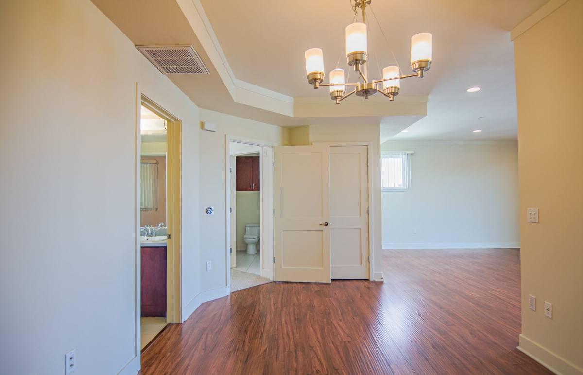 Apartment for rent at 15210 Ventura Blvd, Sherman Oaks, CA 91403