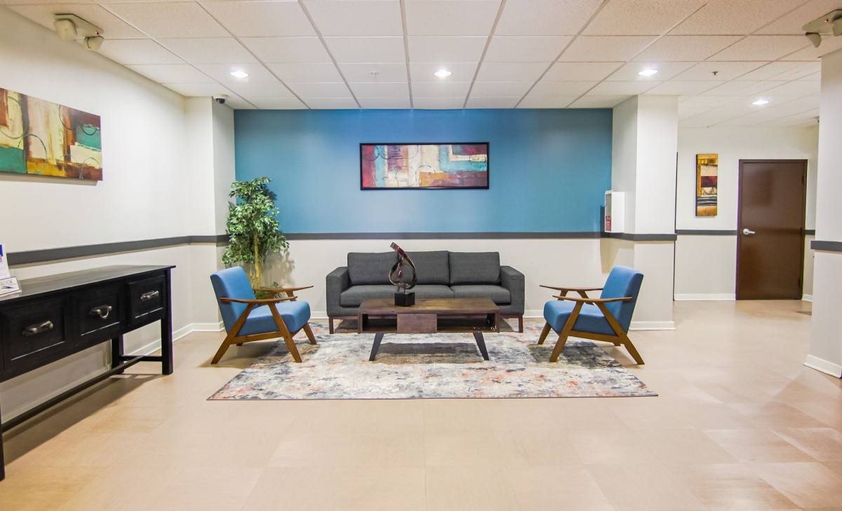 Apartment for rent at 15210 Ventura Blvd, Sherman Oaks, CA 91403