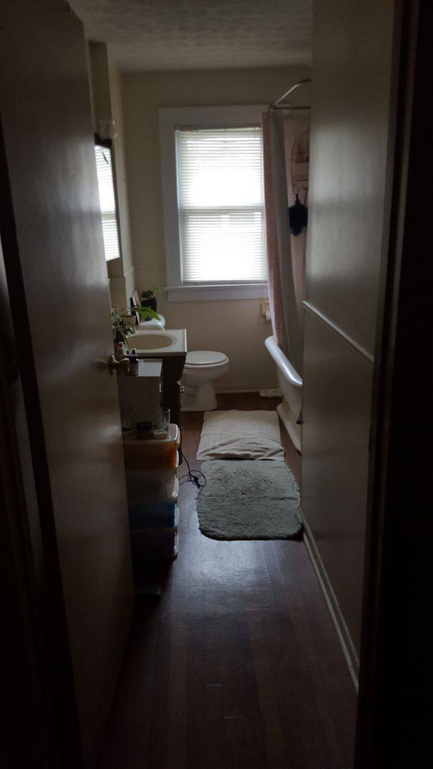 Apartment for rent at 2476 Adams Ave, Columbus, OH 43202