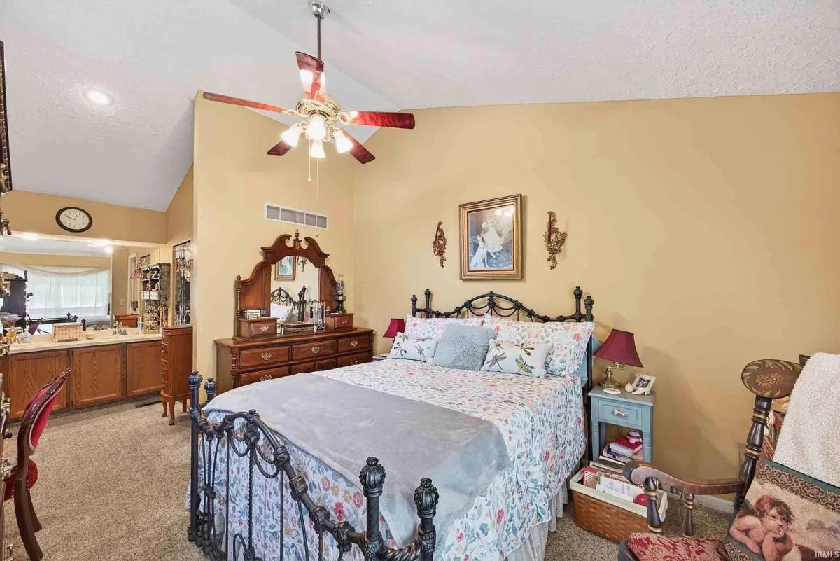 Condo for rent at 1894 E Bay Pointe Dr, Bloomington, IN 47401