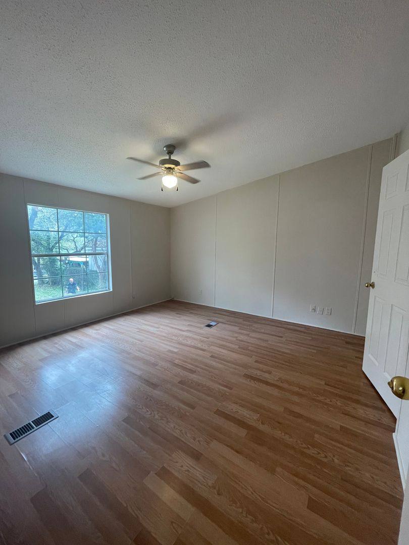 Apartment for rent at 532 Grandview Bend, Canyon Lake, TX 78133