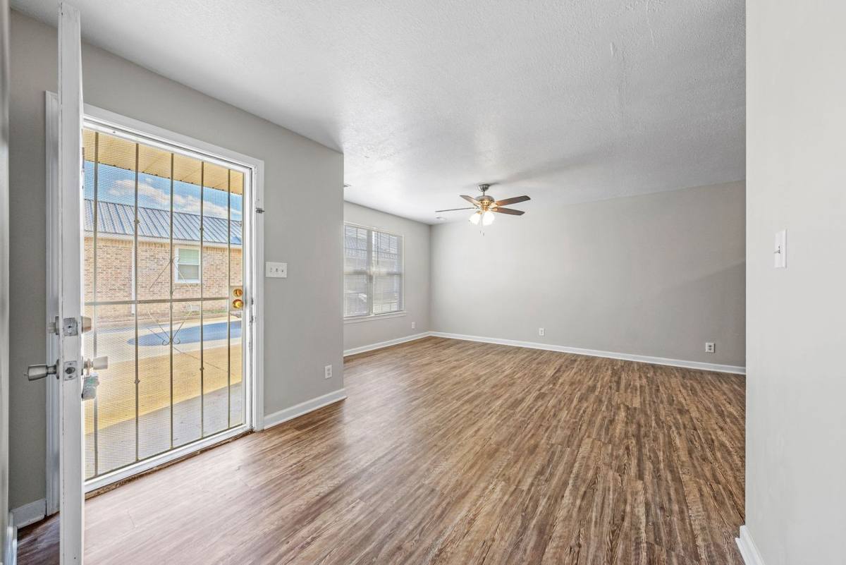 Apartment for rent at 209 Lexington Dr, Clarksville, TN 37042