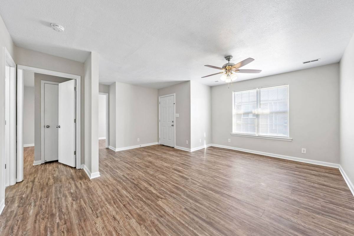 Apartment for rent at 209 Lexington Dr, Clarksville, TN 37042