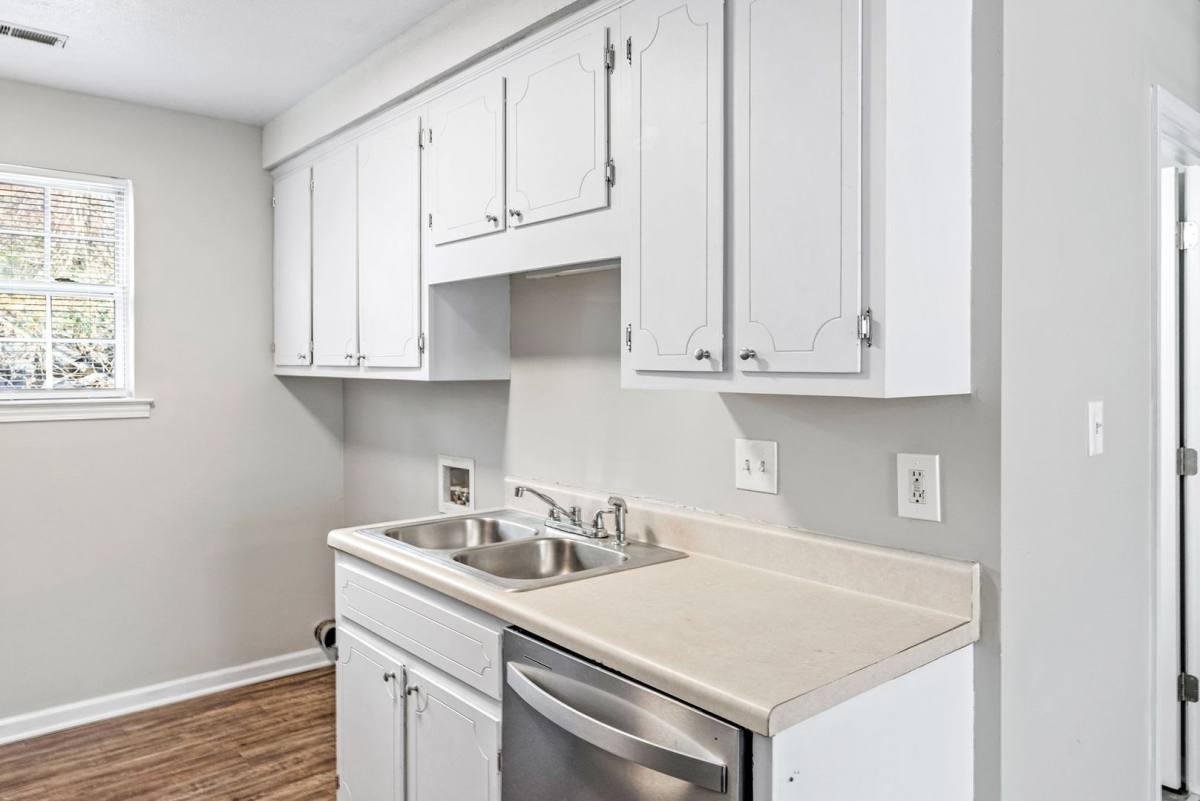 Apartment for rent at 209 Lexington Dr, Clarksville, TN 37042