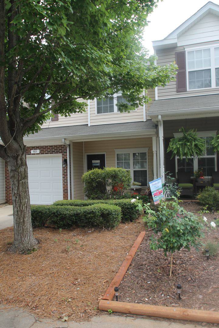 Townhouse for rent at 913 Little Creek Dr, Fort Mill, SC 29715