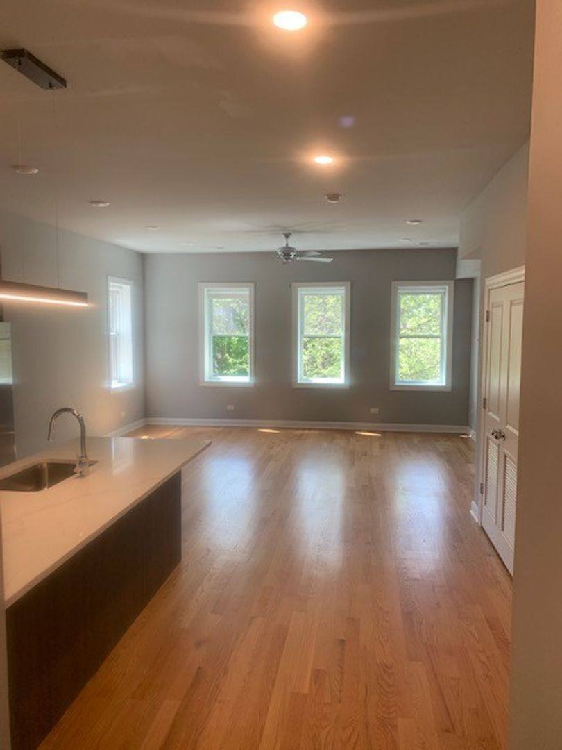 Apartment for rent at 5117 S Kenwood, Chicago, IL 60615