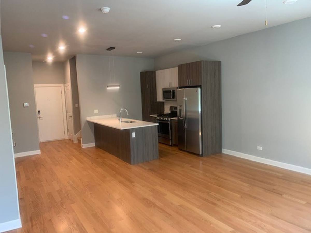 Apartment for rent at 5117 S Kenwood, Chicago, IL 60615