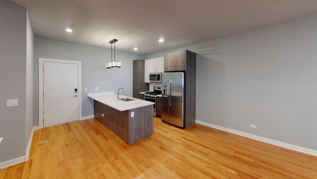 Apartment for rent at 5117 S Kenwood, Chicago, IL 60615